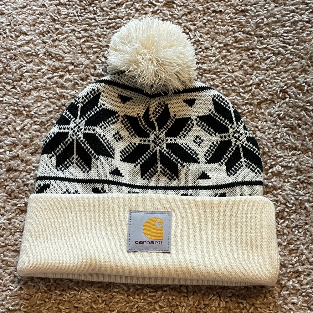 NWOT Carhartt Black and Cream Snowflake Beanie